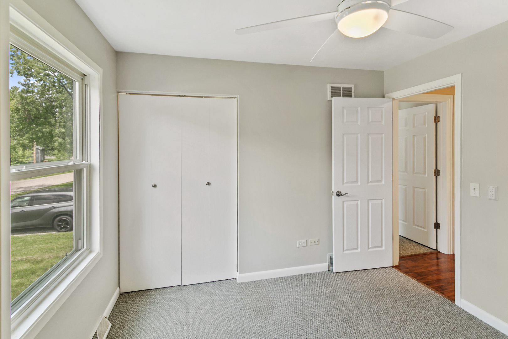 219 Countryside Lane Lindenhurst, IL 60046 - Photo 12 of 25