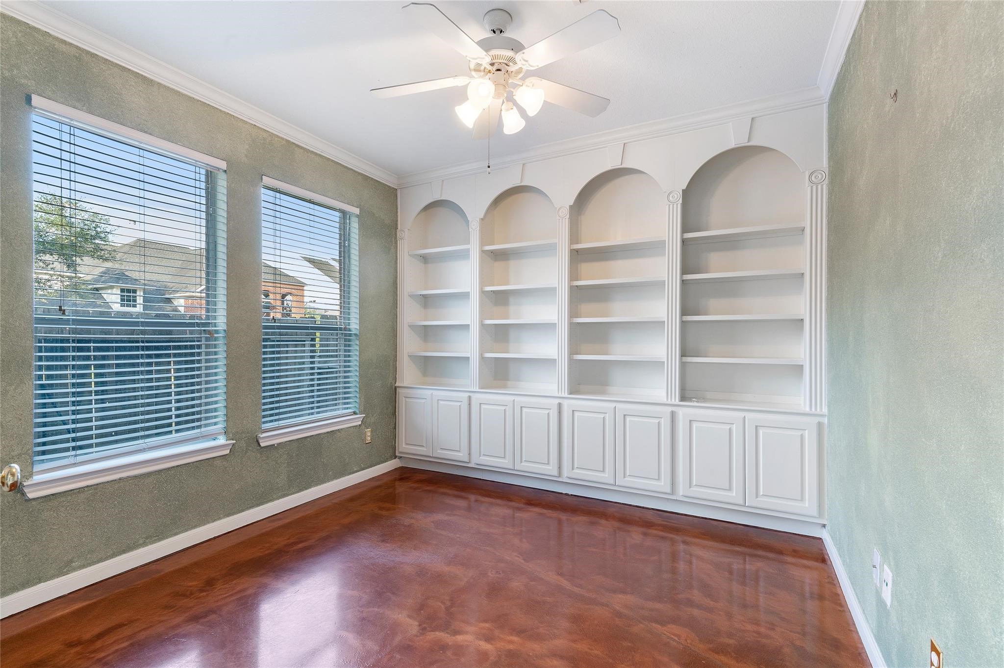 4302 Country Oaks Court Spring, TX 77388 - Photo 11 of 25 a view of a livingroom with an empty space and window