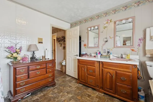 $424,000 | 43 Redwood Drive, Honaker, VA 24260