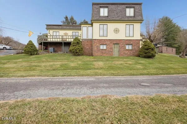 $424,000 | 43 Redwood Drive, Honaker, VA 24260