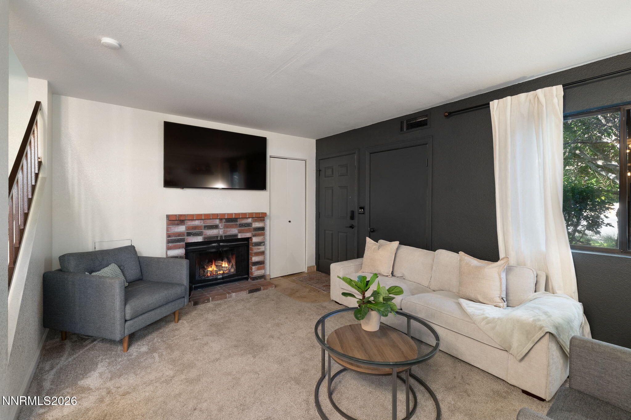 4560 Matich Drive Reno, NV 89502 - Photo 3 of 23 11-web-or-mls-0X3A0054