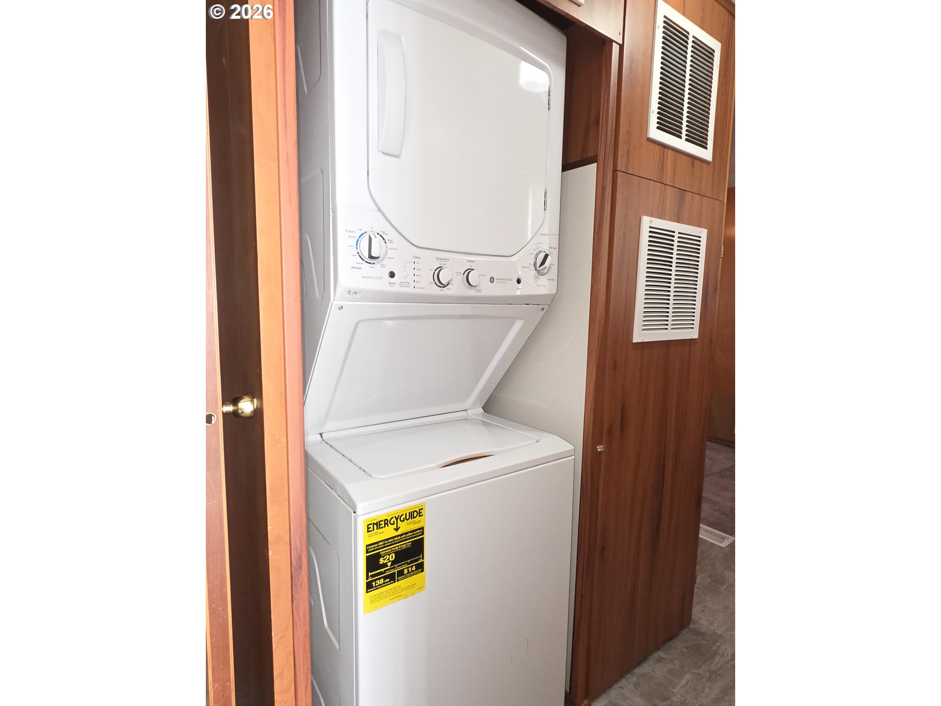 3203 Southeast Vineyard Road, Unit 44 Milwaukie, OR 97267 - Photo 26 of 38 a utility room with dryer and washer