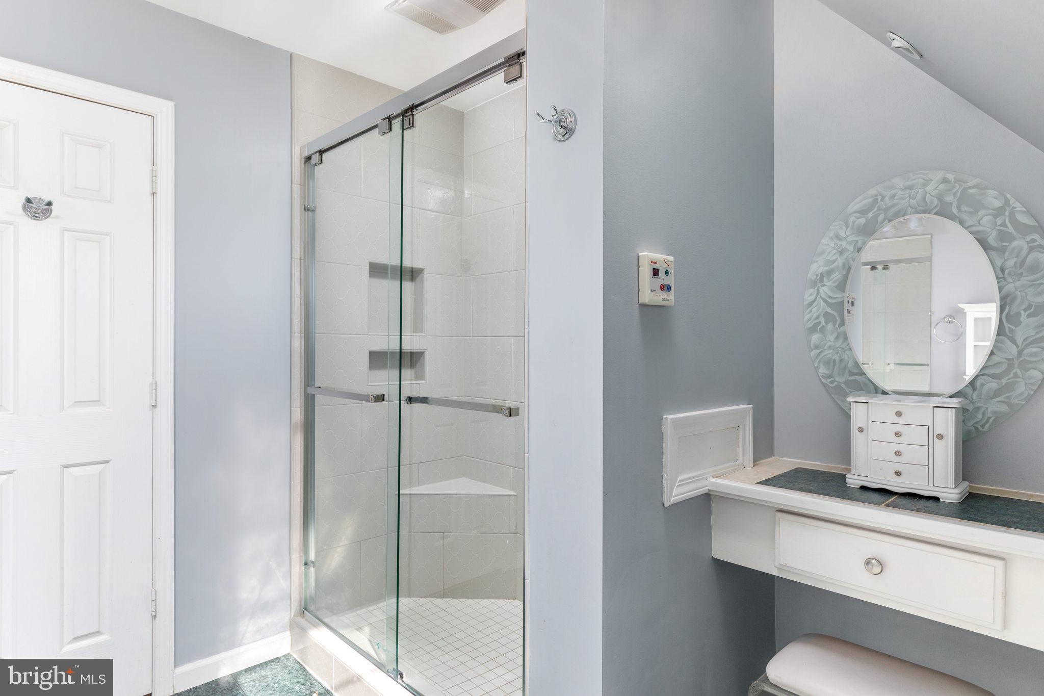 19821 Foggy Bottom Road Bluemont, VA 20135 - Photo 29 of 63 EN SUITE BATH WITH MAKE-UP VANITY