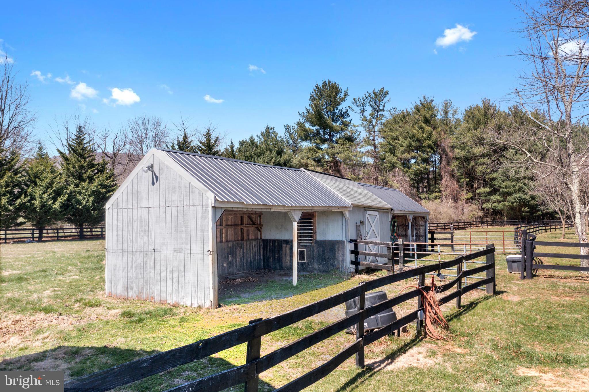 19821 Foggy Bottom Road Bluemont, VA 20135 - Photo 39 of 63 WEST PADDOCK RUN IN SHED AND STORAGE