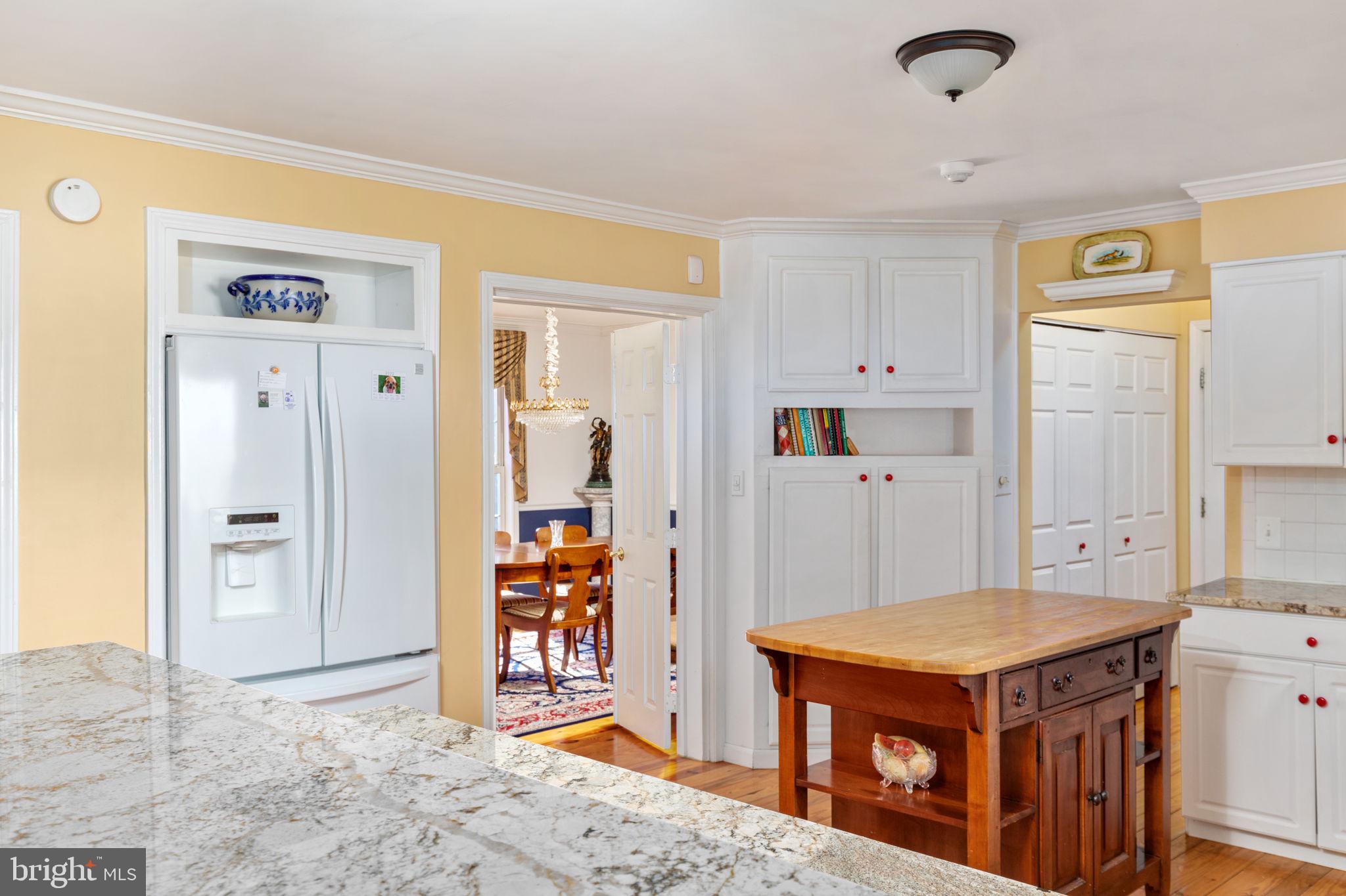 19821 Foggy Bottom Road Bluemont, VA 20135 - Photo 8 of 63 RECENTLY UPDATED KITCHEN