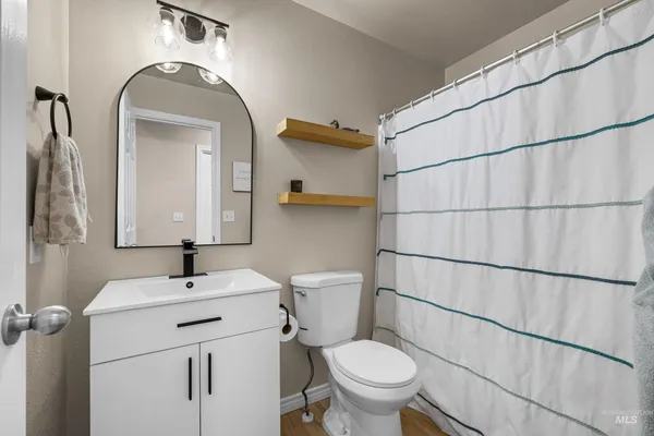 $349,000 | 11745 West Blueberry Avenue, Nampa, ID 83651