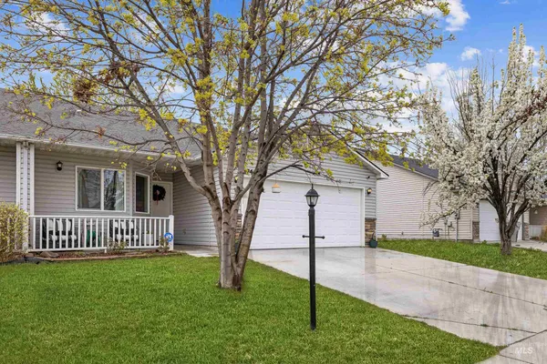 $349,000 | 11745 West Blueberry Avenue, Nampa, ID 83651