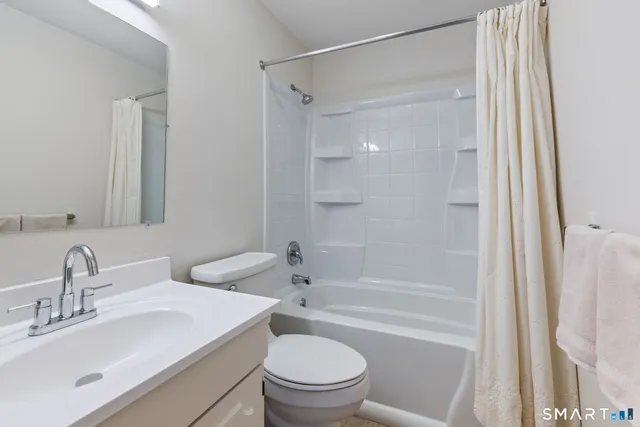 $269,000 | 20 Cherokee Court, Unit 20, Cromwell, CT 06416