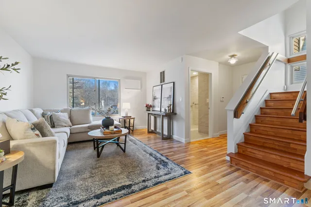 $269,000 | 20 Cherokee Court, Unit 20, Cromwell, CT 06416