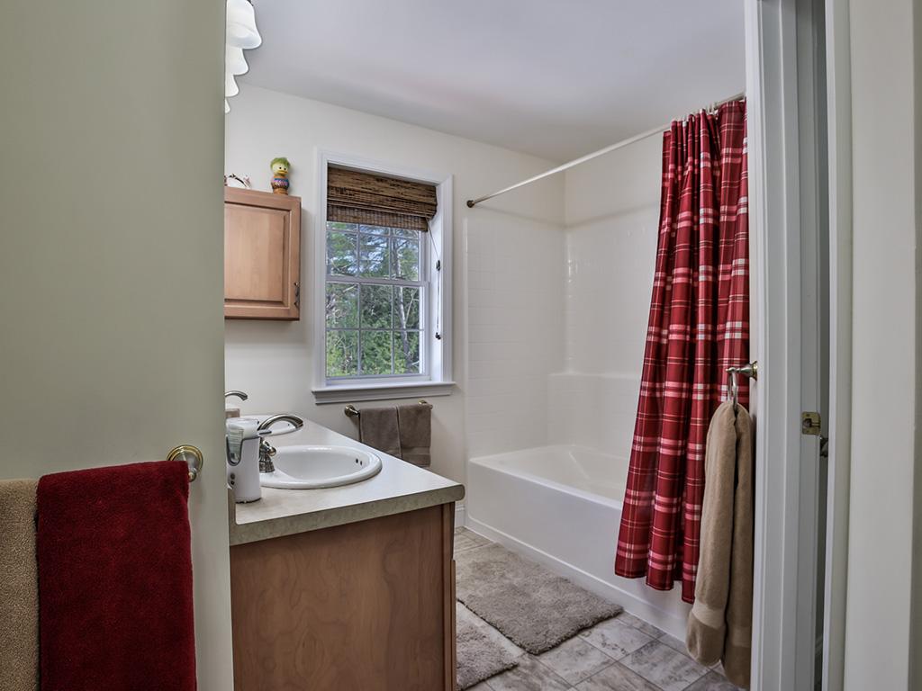 28 Ruonala Road Milford, NH 03055 - Photo 19 of 36