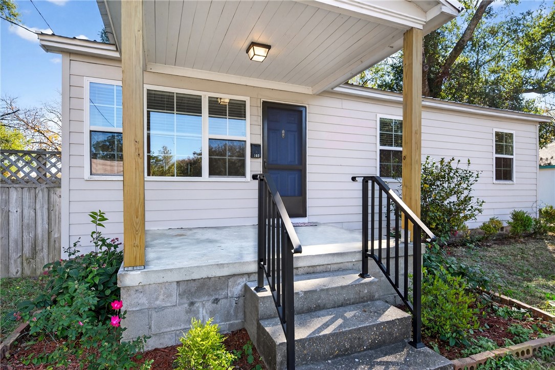 103 Bound Street St. Marys, GA 31558 - Photo 3 of 39