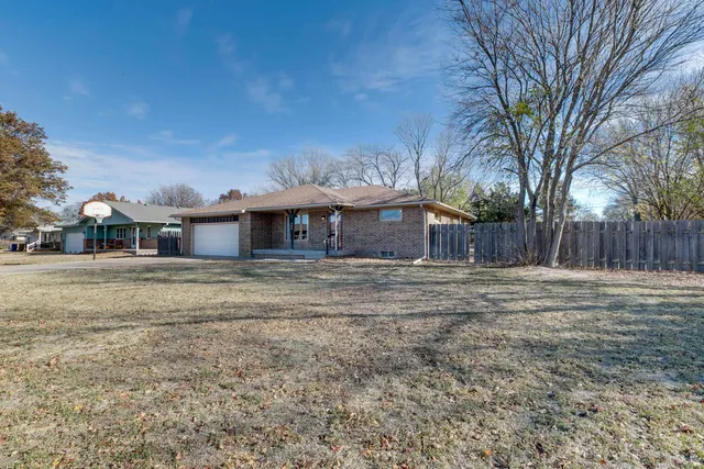$219,900 | 506 Roosevelt Street, Cheney, KS 67025