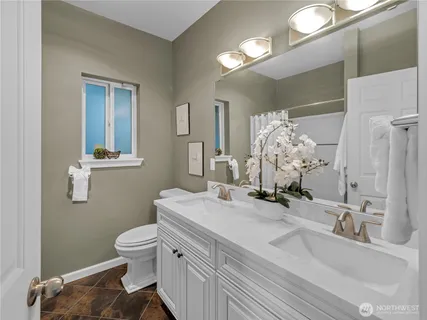 $492,500 | 6100 Northeast 181st Street, Unit 4, Kenmore, WA 98028