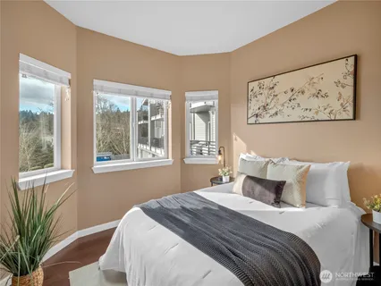 $492,500 | 6100 Northeast 181st Street, Unit 4, Kenmore, WA 98028