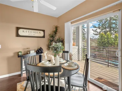 $492,500 | 6100 Northeast 181st Street, Unit 4, Kenmore, WA 98028