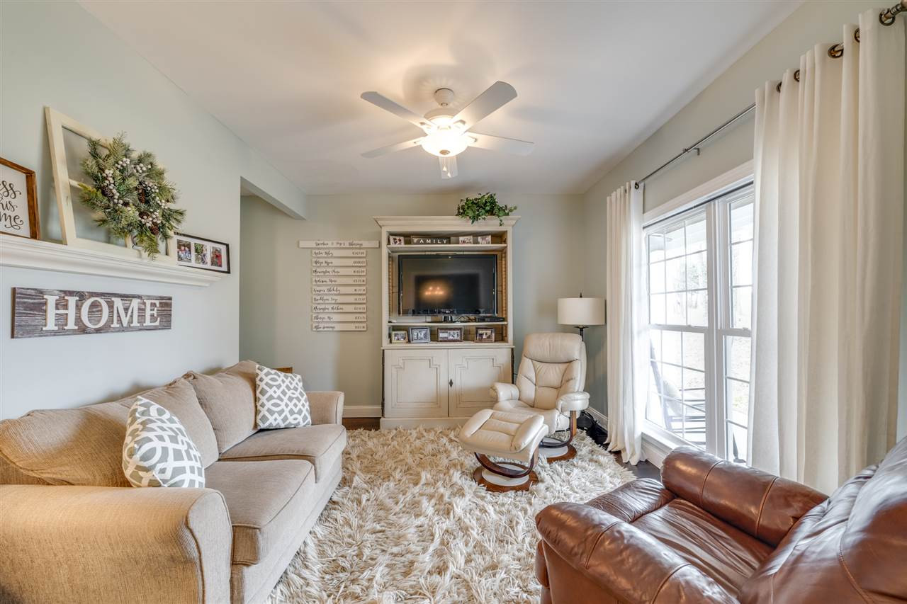 3319 Crantock Road Smithfield, NC 27577 - Photo 8 of 25 Family Room