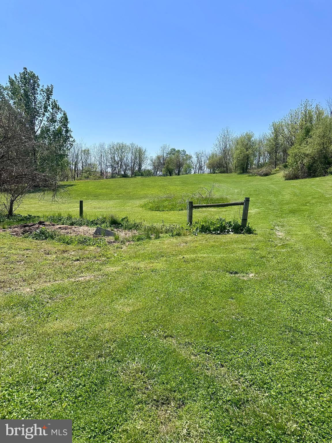 107 Jalappa Road Hamburg, PA 19526 - Photo 41 of 42 a view of a green field with wooden fence