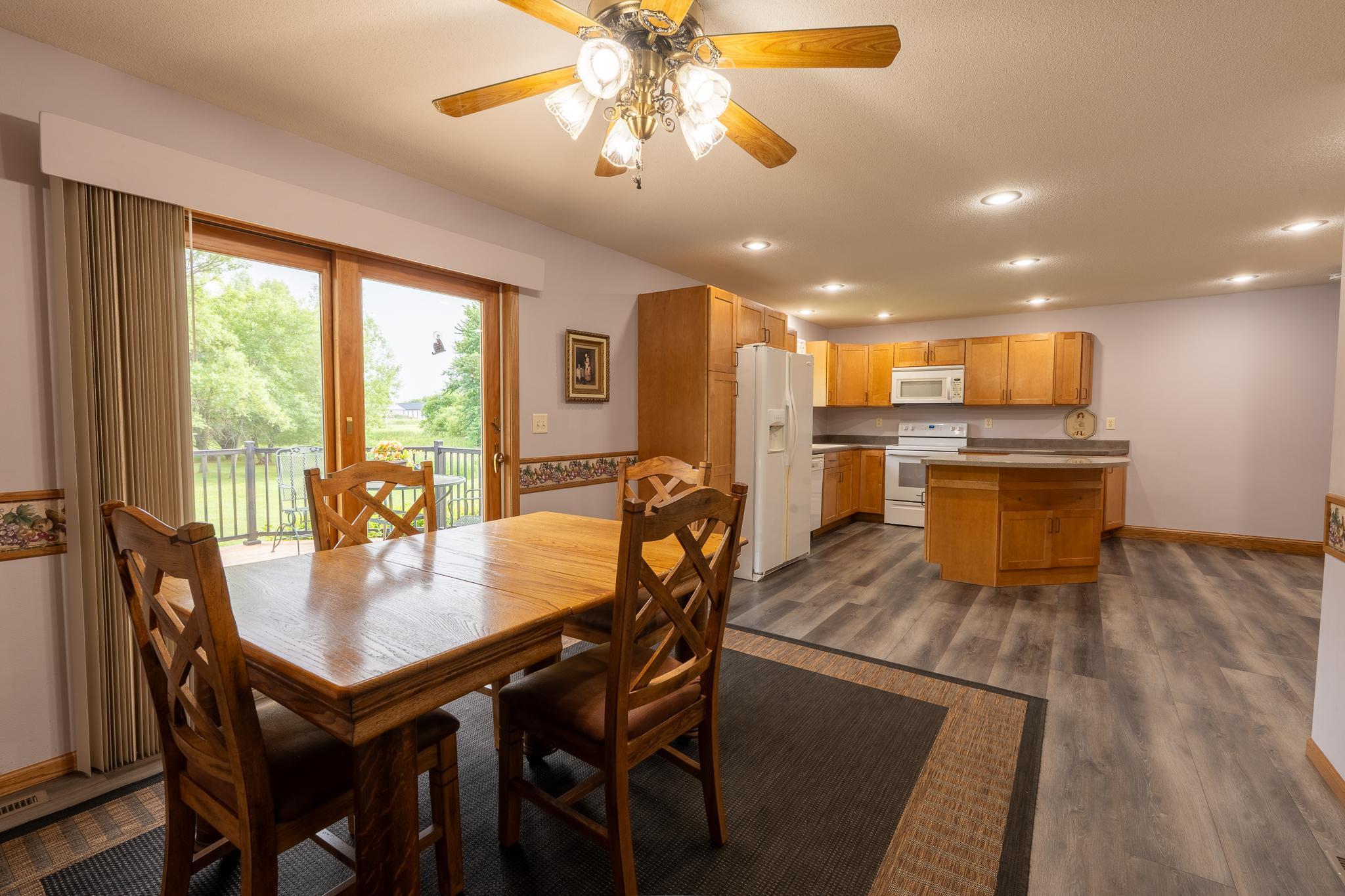 223 Oak Street Tyler, MN 56178 - Photo 6 of 24