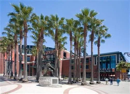 $6,500 | 333 1st Street, Unit 2104, San Francisco, CA 94105