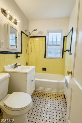 $1,850 | 495 Main Street, Unit E5, Chatham, NJ 07928