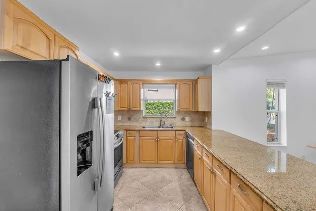 $525,000 | 3143 Deer Creek Lake Shore Drive, Unit 3143, Deerfield Beach, FL 33442