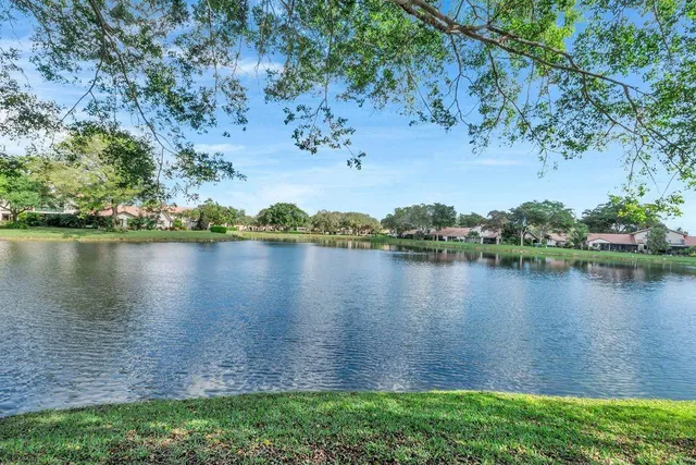 $525,000 | 3143 Deer Creek Lake Shore Drive, Unit 3143, Deerfield Beach, FL 33442
