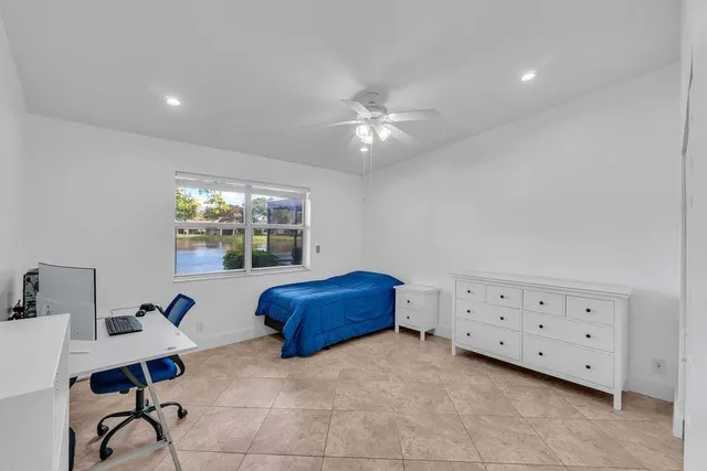 $525,000 | 3143 Deer Creek Lake Shore Drive, Unit 3143, Deerfield Beach, FL 33442