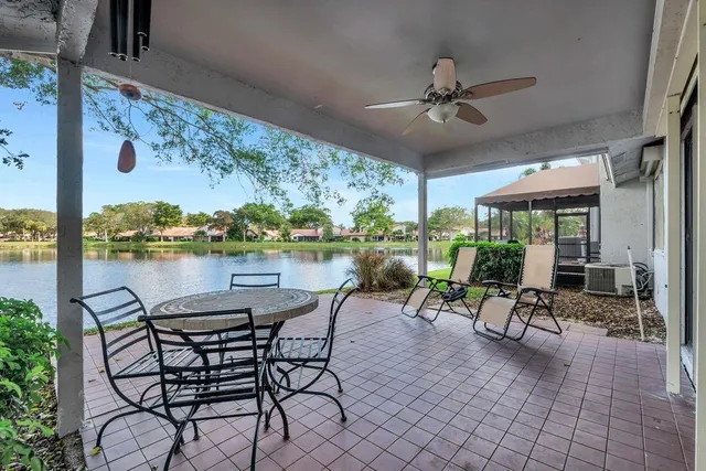 $525,000 | 3143 Deer Creek Lake Shore Drive, Unit 3143, Deerfield Beach, FL 33442