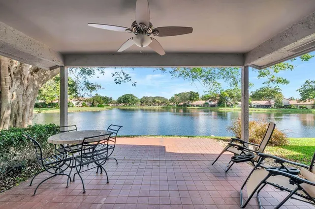 $525,000 | 3143 Deer Creek Lake Shore Drive, Unit 3143, Deerfield Beach, FL 33442
