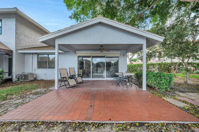 $525,000 | 3143 Deer Creek Lake Shore Drive, Unit 3143, Deerfield Beach, FL 33442