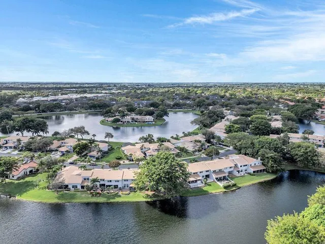 $525,000 | 3143 Deer Creek Lake Shore Drive, Unit 3143, Deerfield Beach, FL 33442