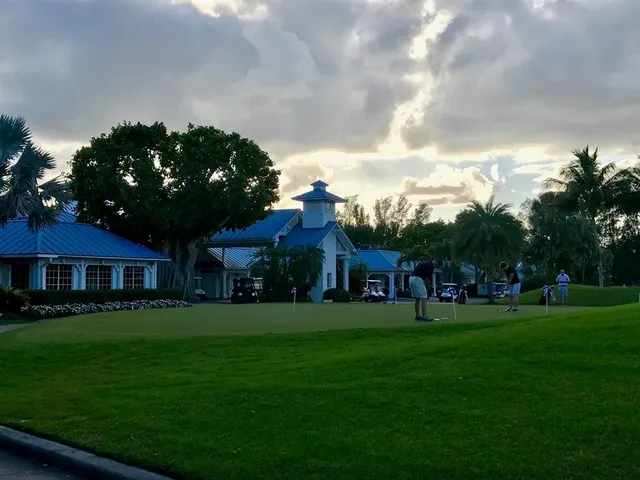 $525,000 | 3143 Deer Creek Lake Shore Drive, Unit 3143, Deerfield Beach, FL 33442