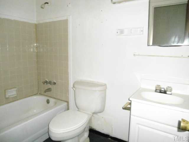 424 Massengill Farm Road, Unit A Benson, NC 27504 - Photo 6 of 9 Bathroom