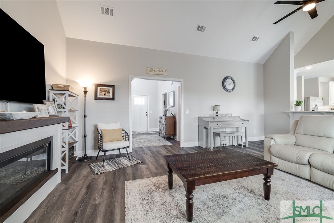 100 Sweetwater Circle Rincon, GA 31326 - Photo 11 of 42 Family room