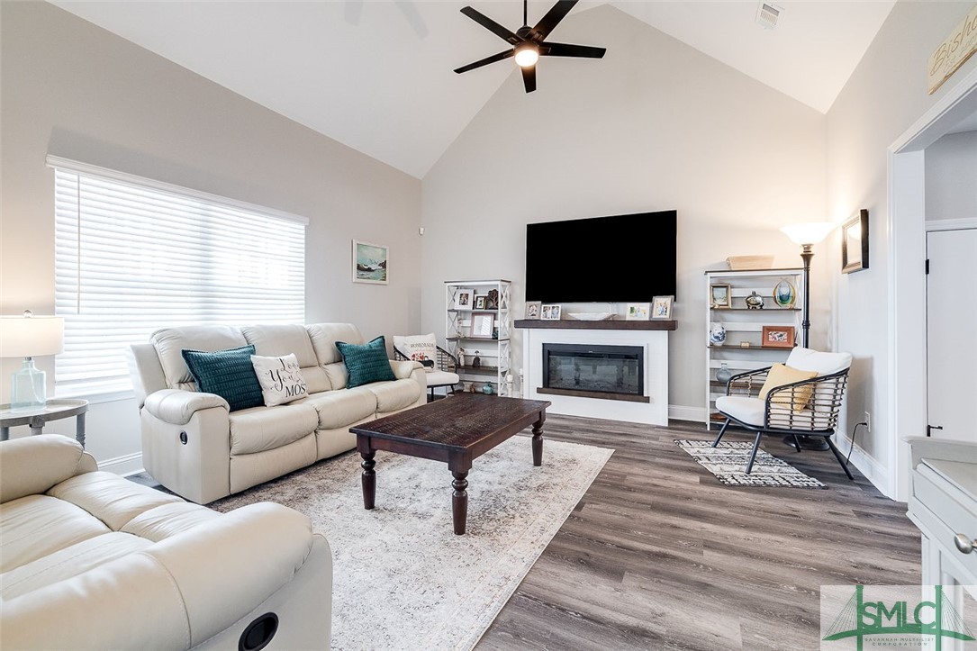 100 Sweetwater Circle Rincon, GA 31326 - Photo 12 of 42 Family room