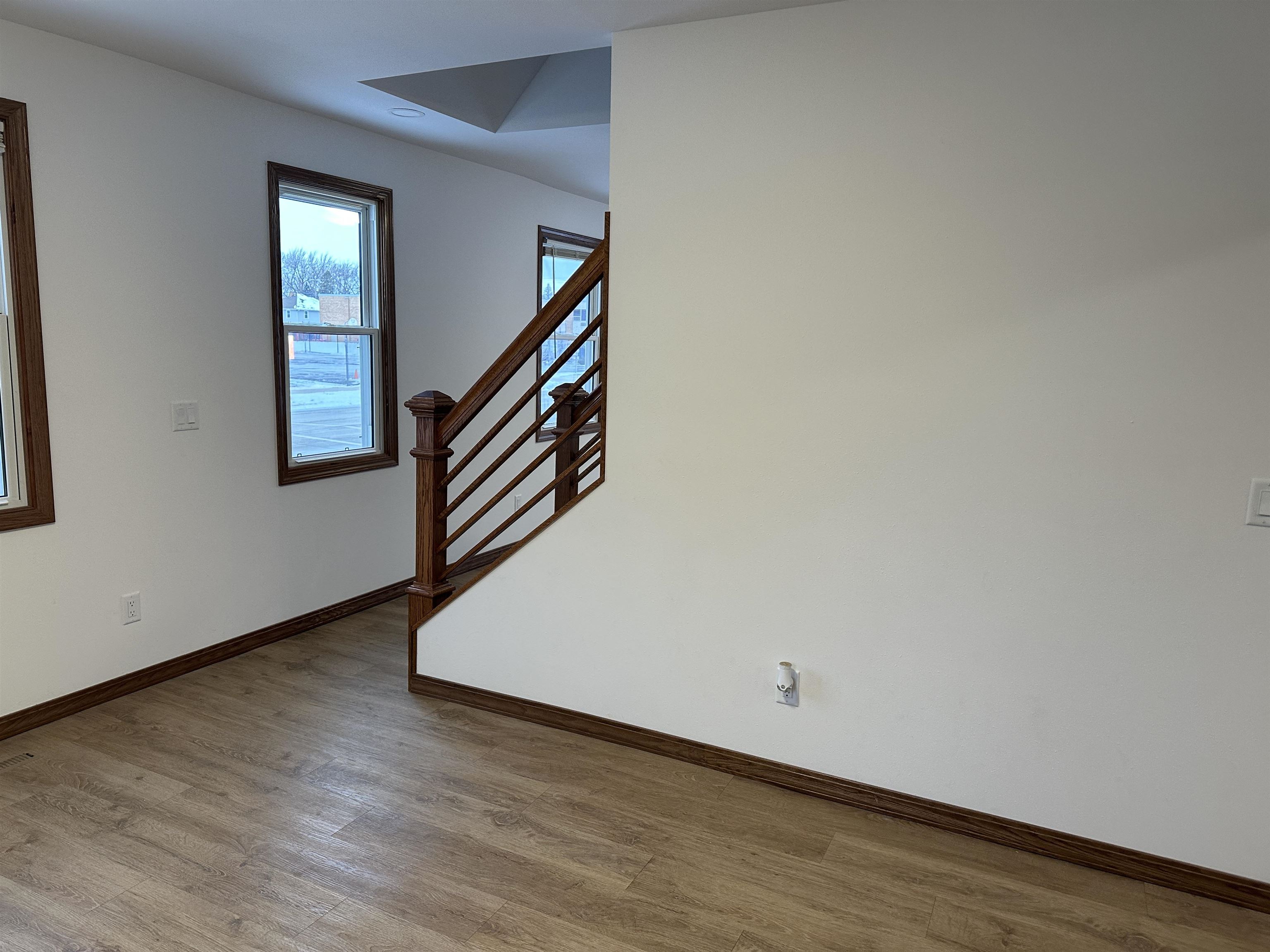 325 West Maple Avenue Beaver Dam, WI 53916 - Photo 4 of 19