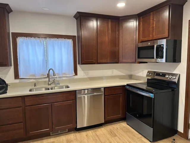 $324,900 | 325 West Maple Avenue, Beaver Dam, WI 53916