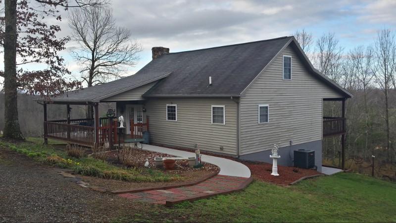 1978 Bethlehem Church Road Northeast Floyd, VA 24091 - Photo 5 of 39 20160315_085408_Richtone(HDR) (800x450)