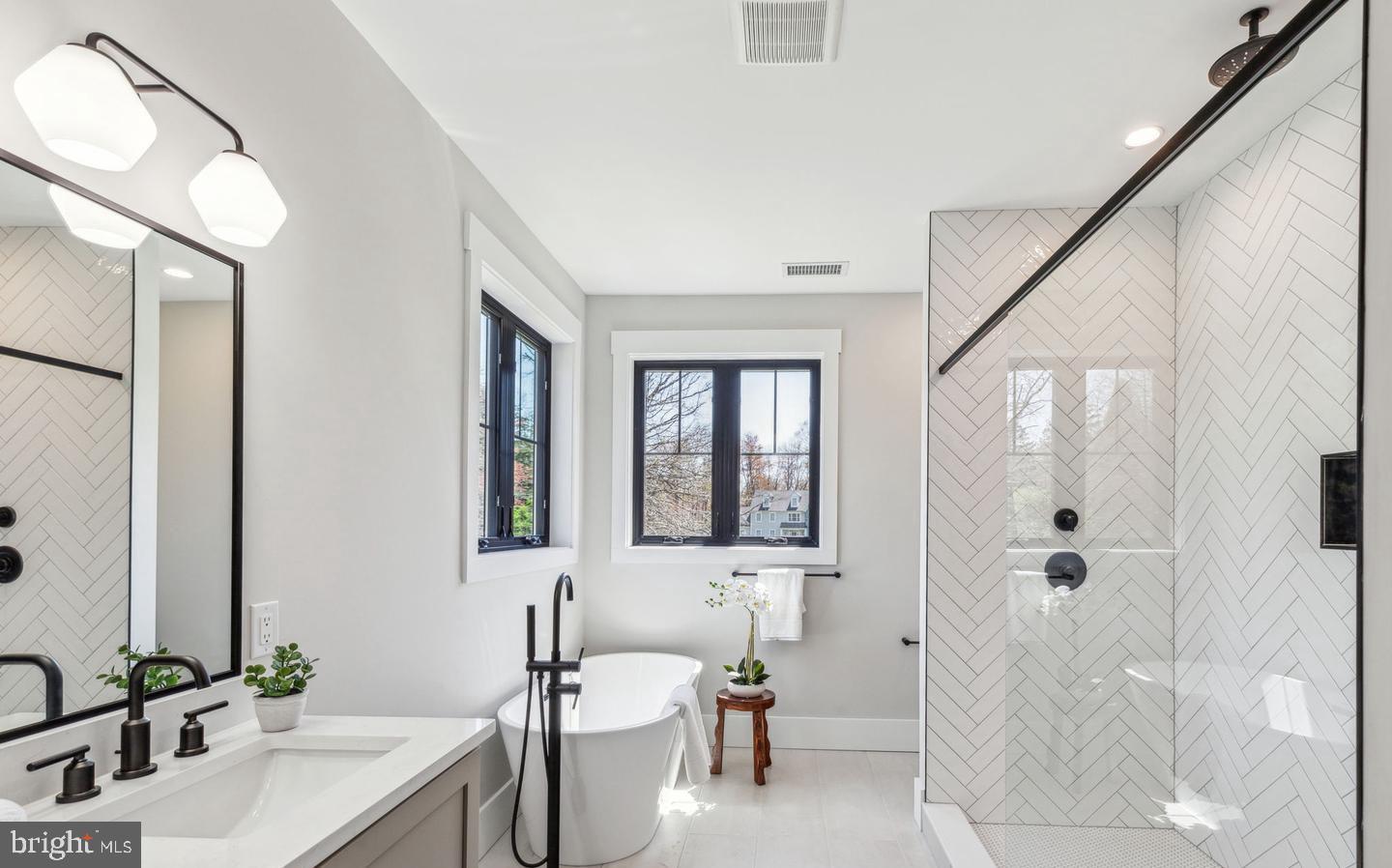 688 Cathcart Road Blue Bell, PA 19422 - Photo 51 of 81 Master bath with upgraded tiling