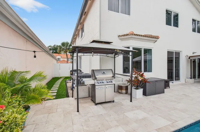 $850,000 | 10679 Palm Spring Drive, Boca Raton, FL 33428