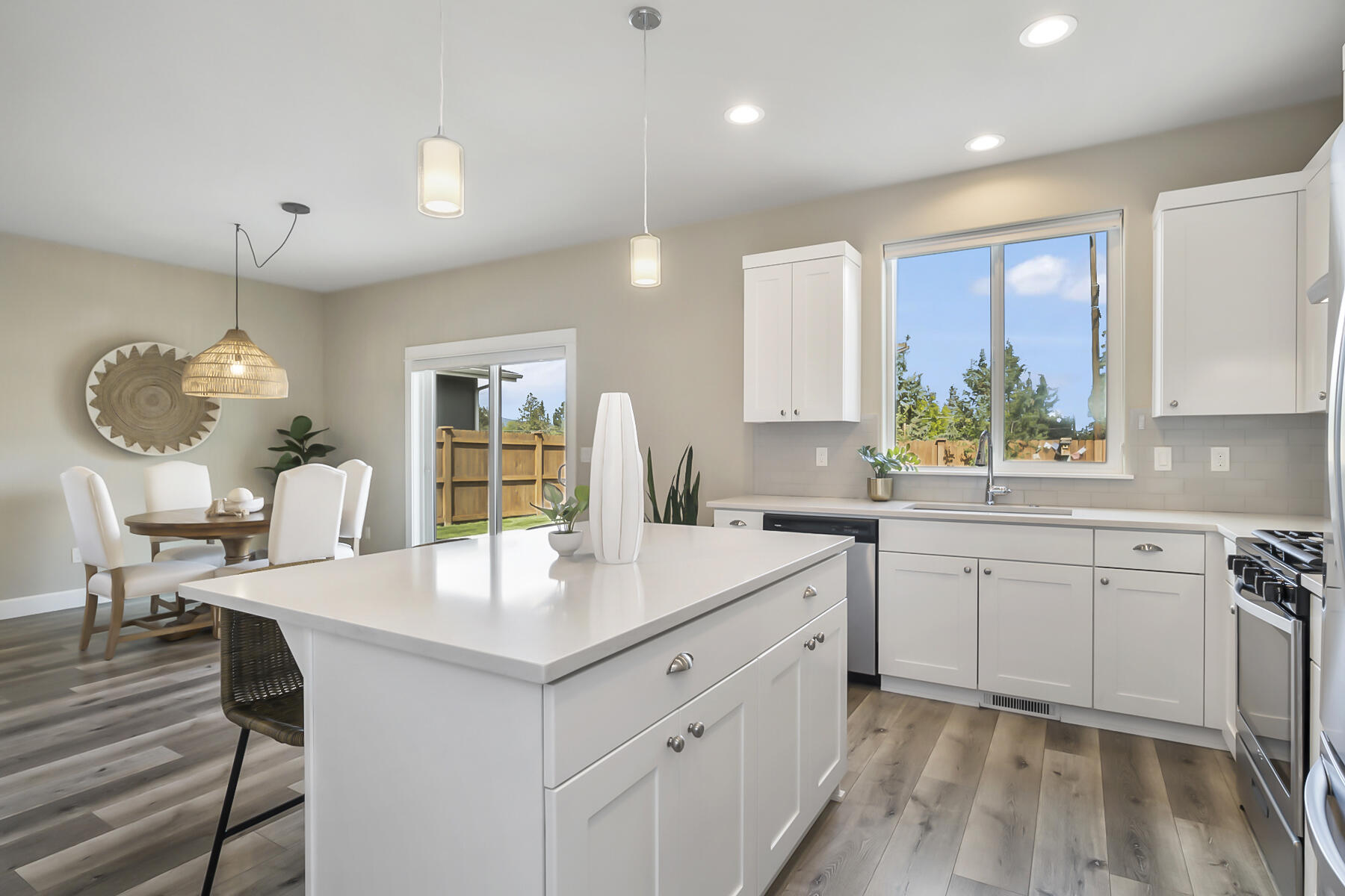 63893 Hunters Circle Bend, OR 97701 - Photo 11 of 38 JH5_1331