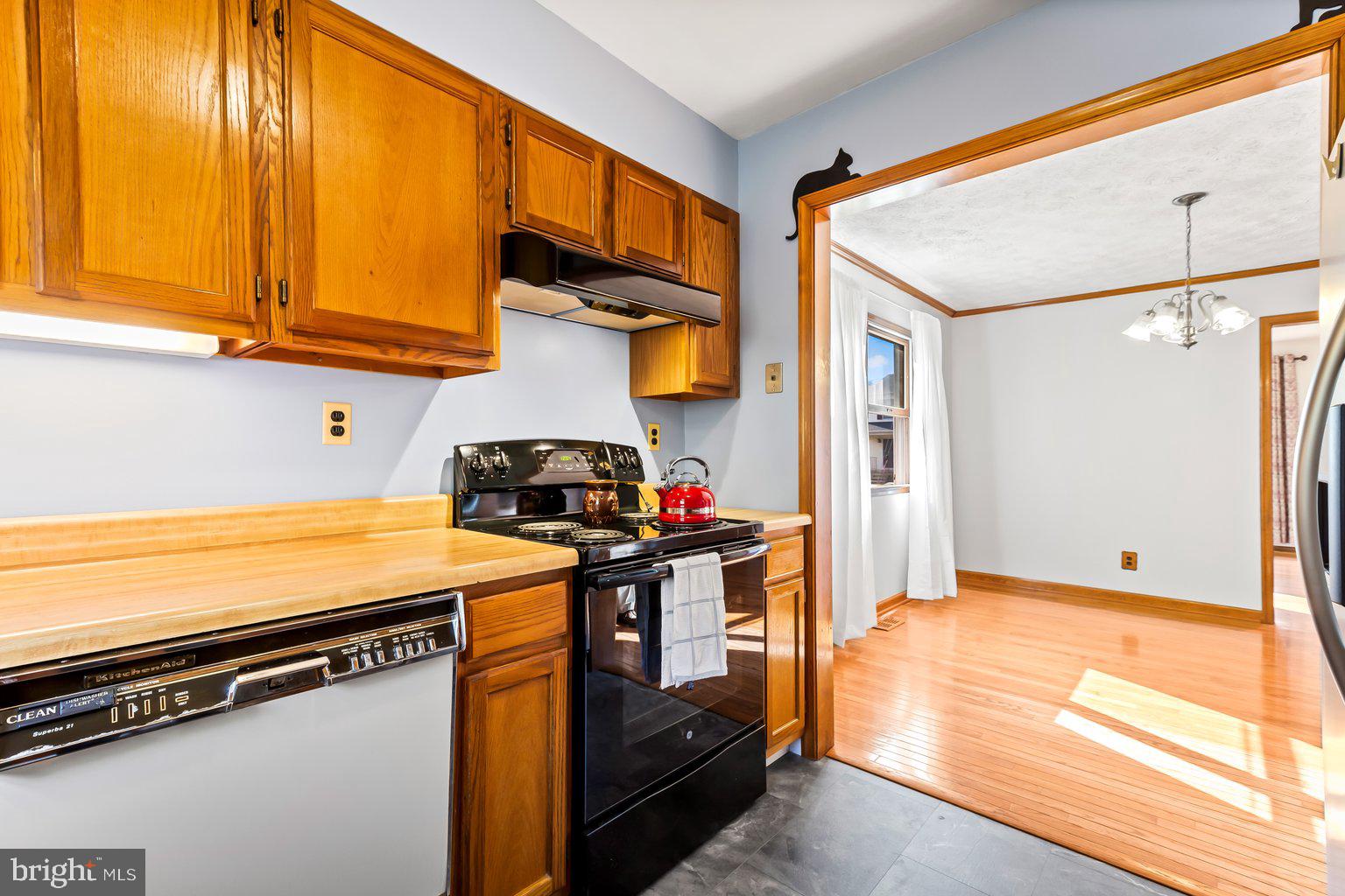 1222 Kendrick Road Rosedale, MD 21237 - Photo 9 of 40 Bring on the Turkey!