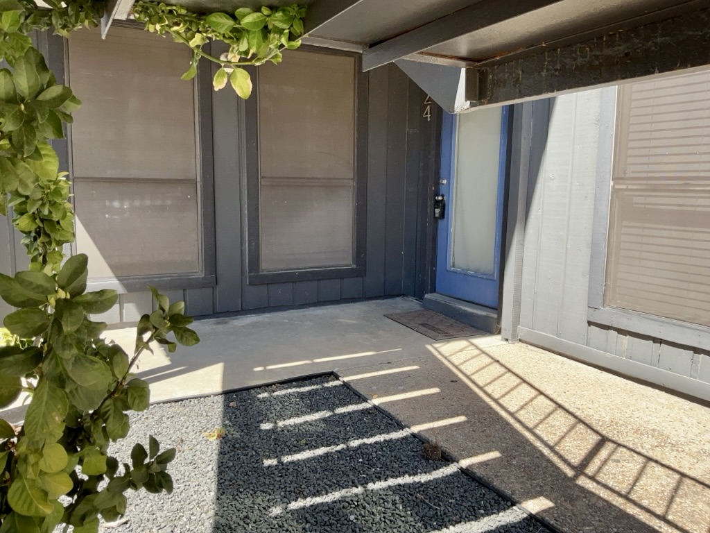 909 Reinli Street, Unit 124 Austin, TX 78751 - Photo 12 of 12 Doorway to property