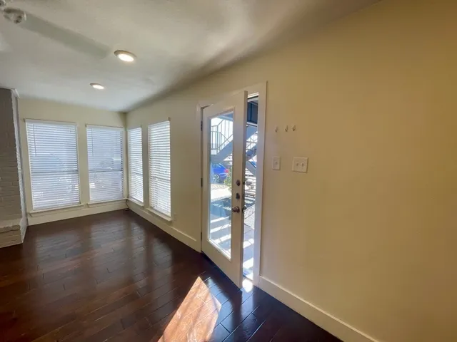 $1,195 | 909 Reinli Street, Unit 124, Austin, TX 78751