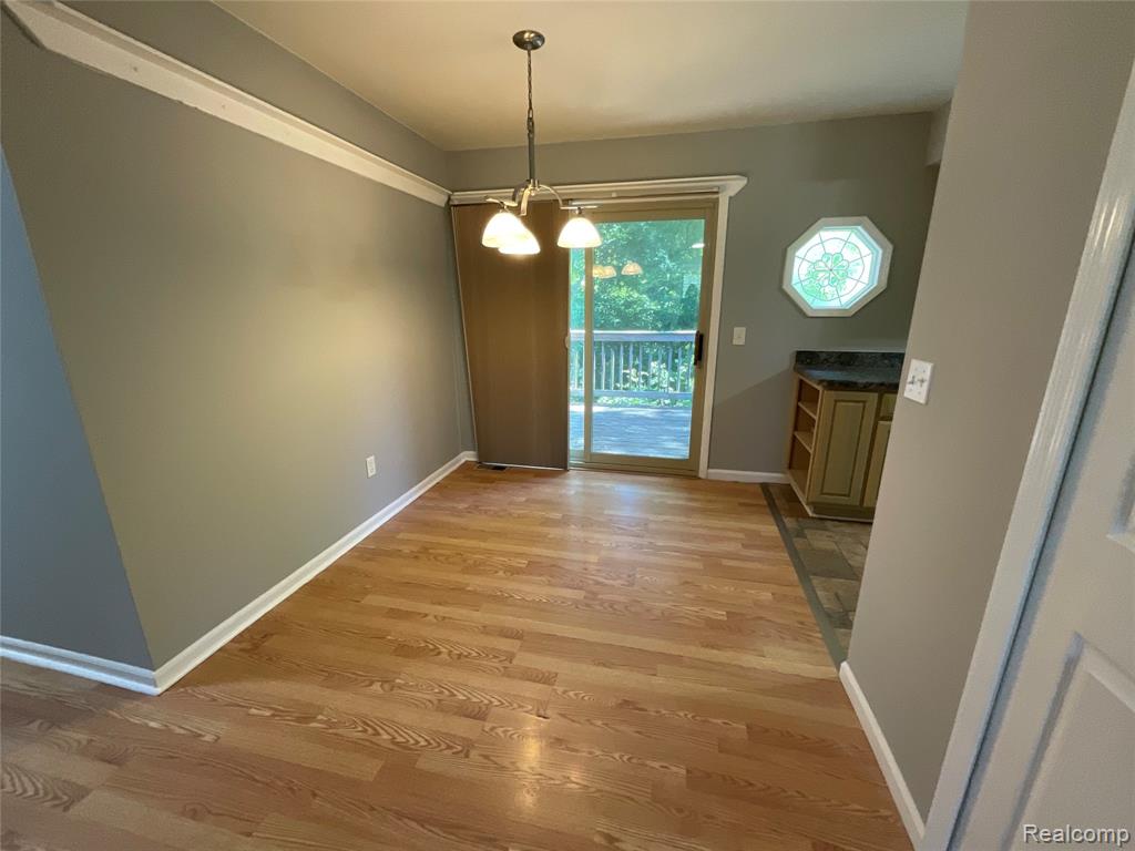 942 Angle Road Lapeer, MI 48446 - Photo 5 of 26