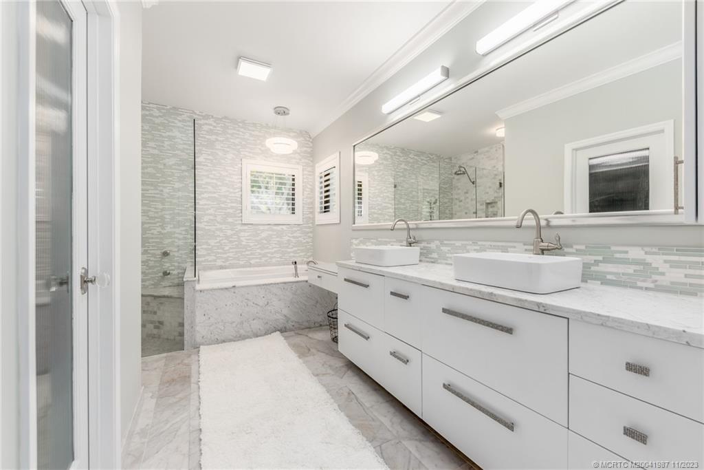 4 Ridgeland Drive Stuart, FL 34996 - Photo 6 of 13 Gallery Image 6