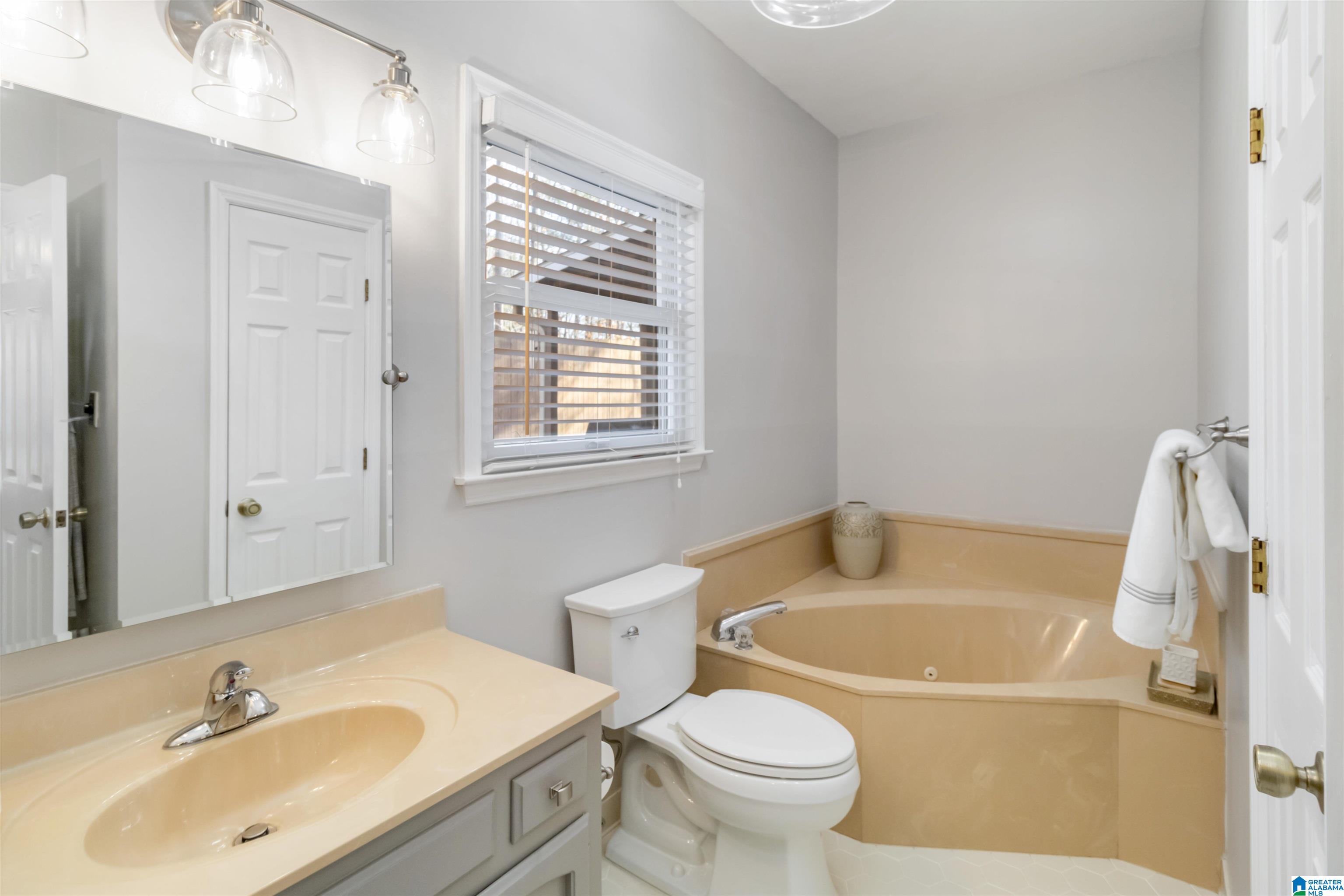 172 Oakmont Road Birmingham, AL 35244 - Photo 38 of 52