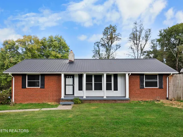 $298,500 | 328 Edgewood Drive, La Follette, TN 37766