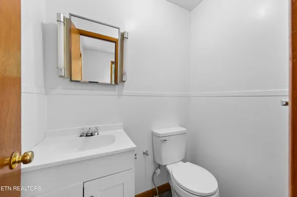 $298,500 | 328 Edgewood Drive, La Follette, TN 37766