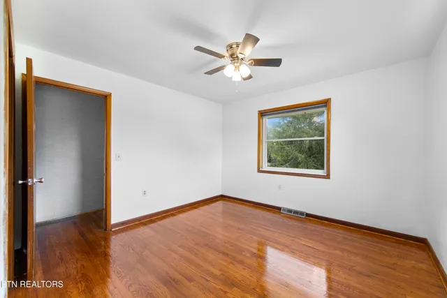 $298,500 | 328 Edgewood Drive, La Follette, TN 37766